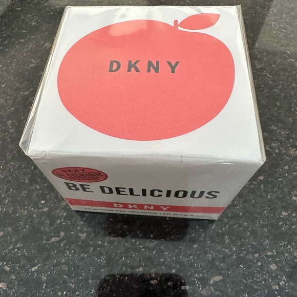 Be Delicious Fresh Blossom DKNY 1.0 oz for Women NIB - Picture 2 of 3